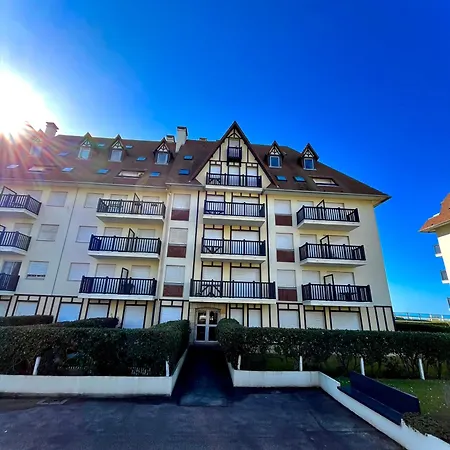 Douillet - Vue - Piscine/ Tennis Cabourg