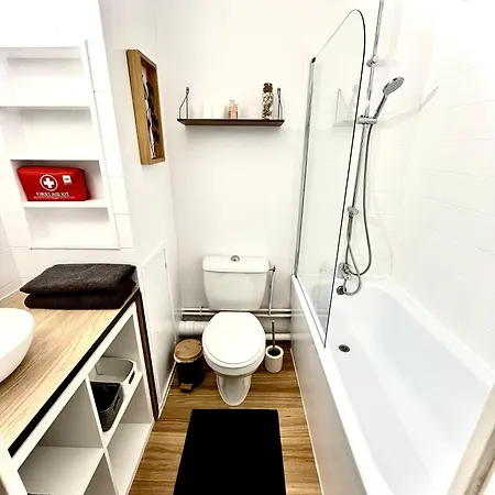 Douillet - Vue - Piscine/ Tennis Daire Cabourg