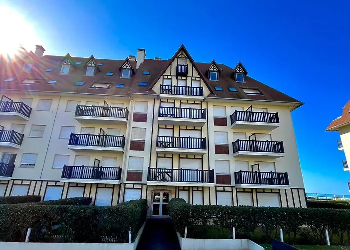 Douillet - Vue - Piscine/ Tennis Cabourg