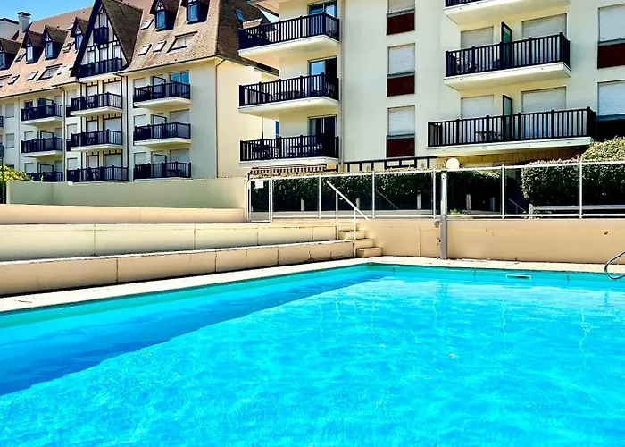 Douillet - Vue - Piscine/ Tennis Cabourg